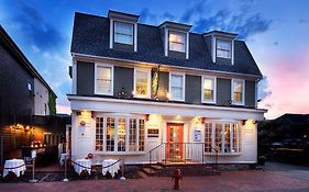 Bouchard Restaurant & Inn